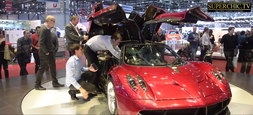 SUPERCHICTV GET UP CLOSE AND PERSONAL TO THE PAGANI AT GIMS 